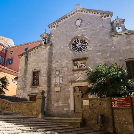 Lejla By Interhome Willa