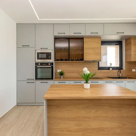 Leila By Interhome Vila Koromacno